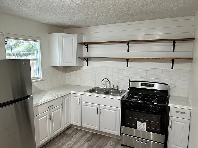 2903 Tampico St #1 — Photo 4