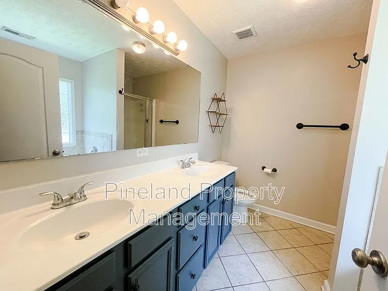1621 Kershaw Loop — Photo 9