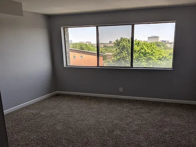 431 N Armistead St #402 — Photo 3