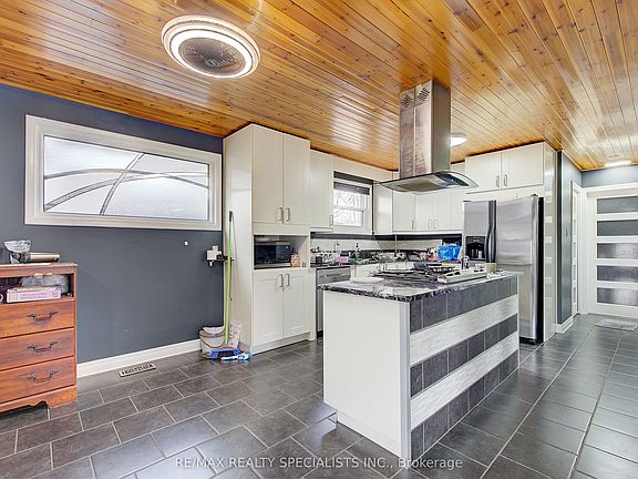 5th image of 194 Holgate Rd