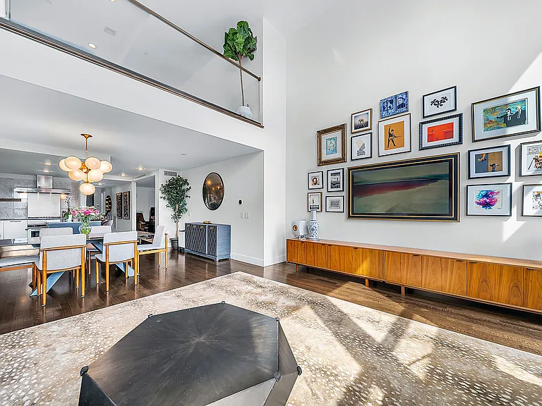360 Newbury St #Penthouse 807 — Photo 5