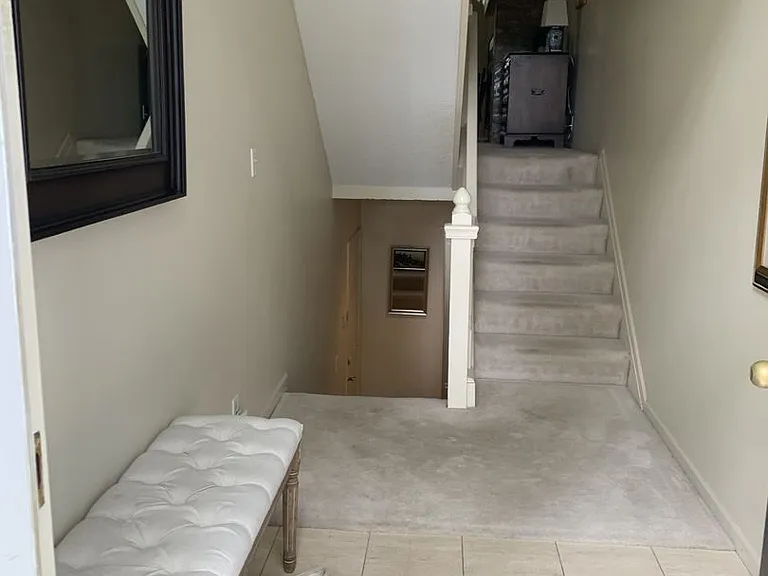 141 Edgewood Ct — Photo 17