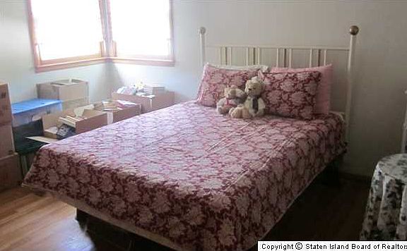3rd image of 1351 Arden Ave