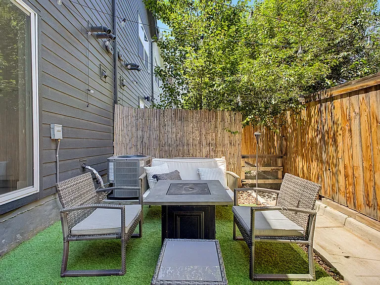 3437 W 63rd Pl — Photo 19
