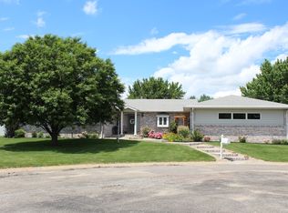412 E 7th Ave, Ainsworth, NE 69210