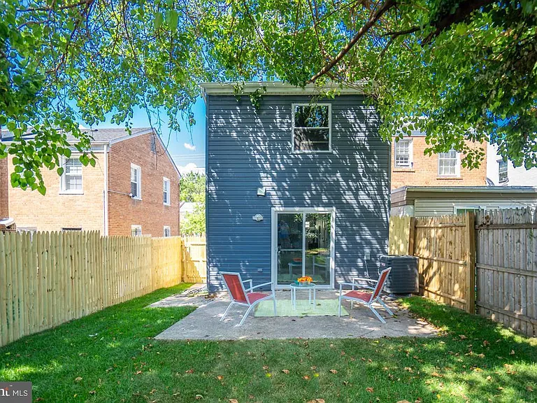 4725 B St SE — Photo 15