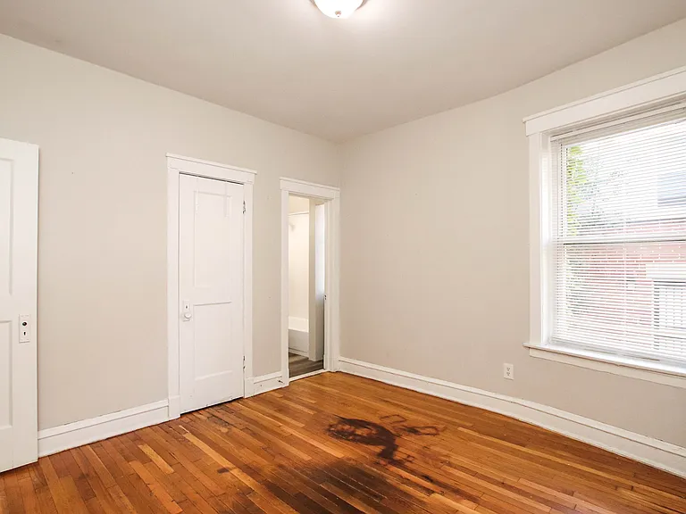 1444 E 67th Pl #1W — Photo 10