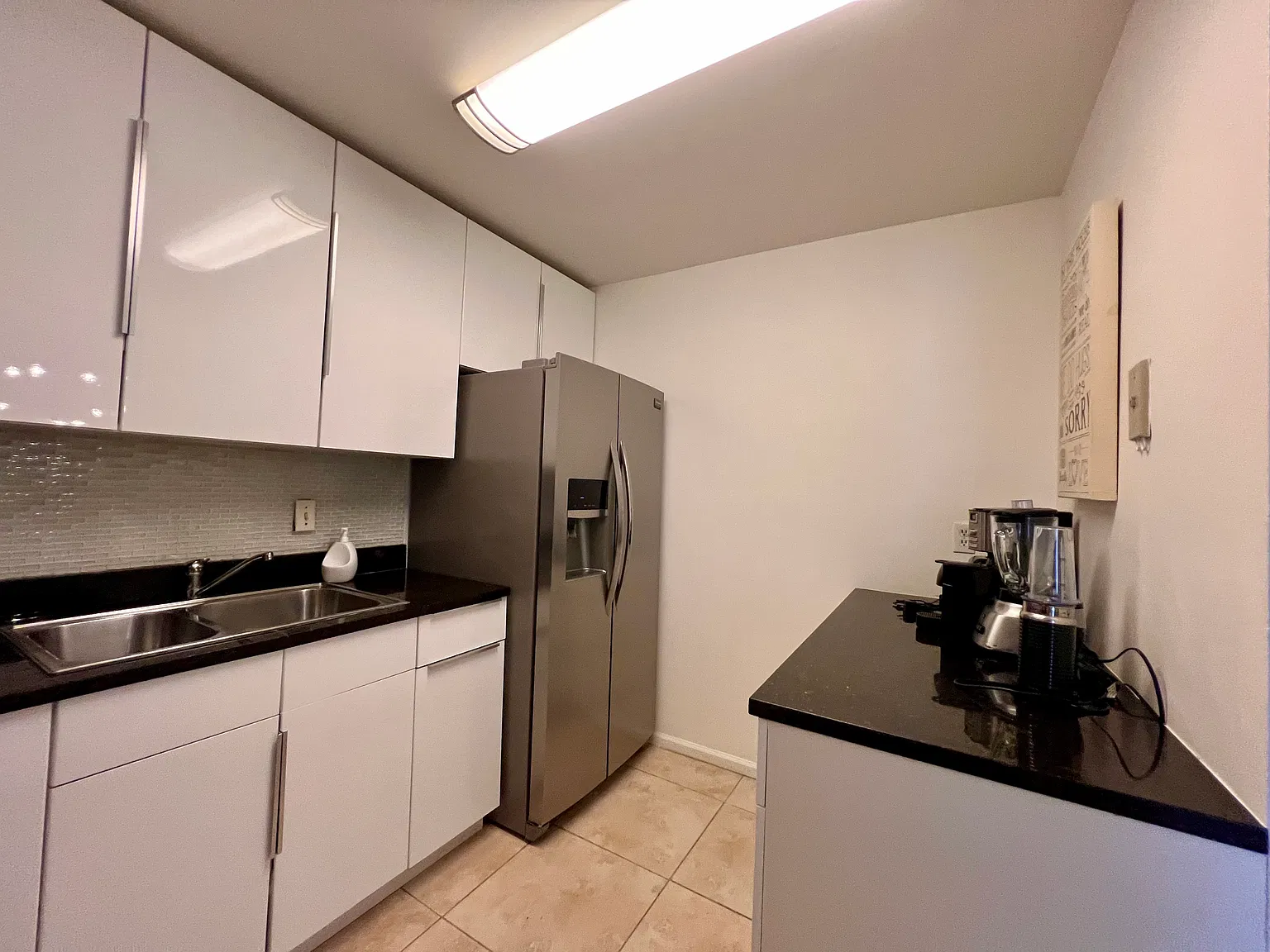2 bed, 1200 sqft, $3,200 — Photo 2