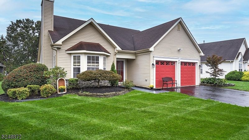 1st image of 23 Morning Glory Ln