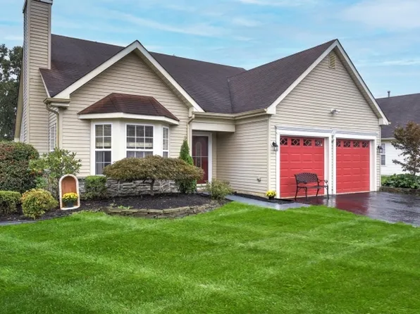 23 Morning Glory Ln, Lakewood Twp., NJ 08701