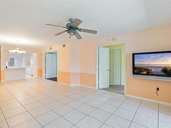 5th image of 28750 Diamond Dr Unit 101