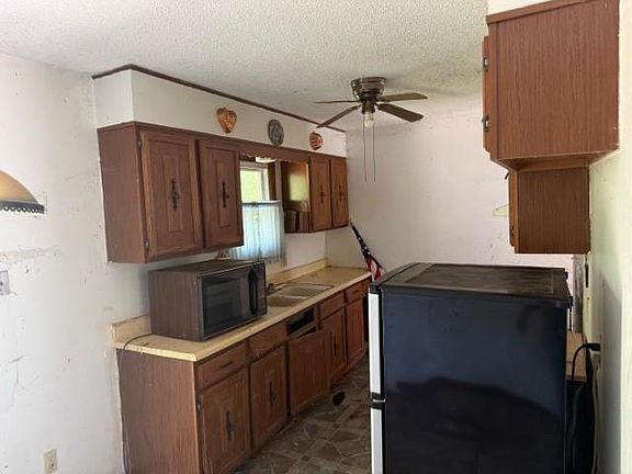 5th image of 109 Applewood Dr