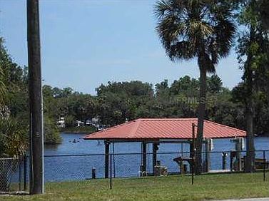 5th image of 8819 Alafia Cove Dr