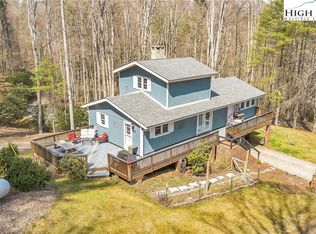 115 W New River Dr, West Jefferson, NC 28694