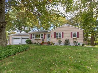 6 Hickory Pl, Randolph, NJ 07869