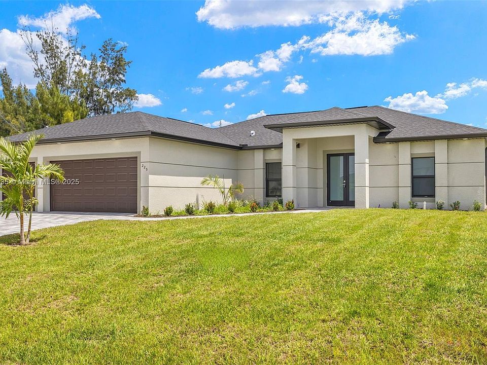 225 NE 8th Ter, Cape Coral, FL 33909 | MLS #A11824935 | Zillow