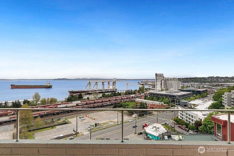 4th image of 521 5th Avenue W #805