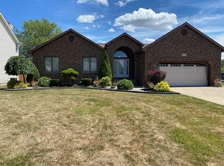 7033 Samantha Ct, Niagara Falls, NY 14304