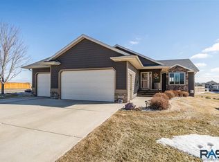 100 Sunshine Ave, Brandon, SD 57005