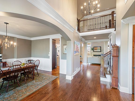 2nd image of 416 Stone Villa Ln