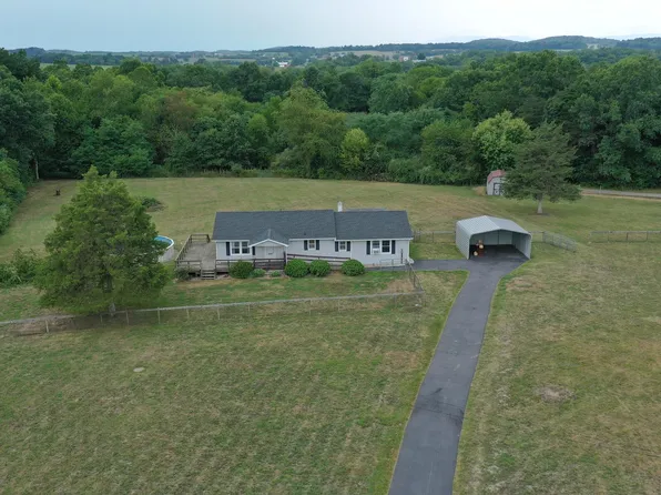 2072 E Side Hwy, Crimora, VA 24431