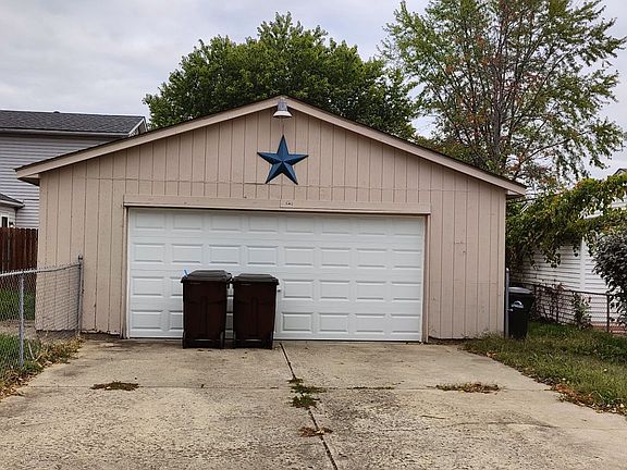 2nd image of 801 Richardson Dr