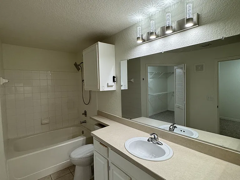 1521 Legacy Club Dr #1521 — Photo 11