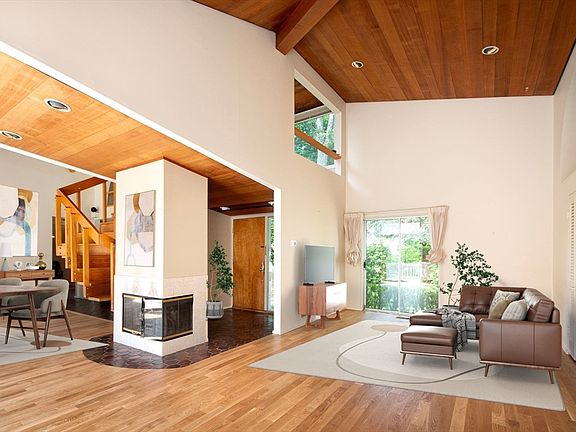 2nd image of 79 Myles View Dr