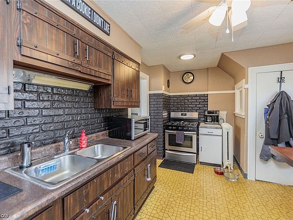 4th image of 5727 Bavaria Ave