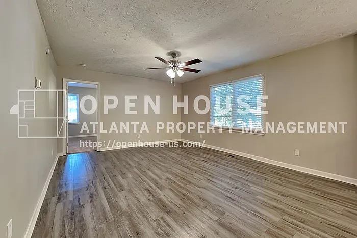 3 bed, 2.0 bath, 1282 sqft, $1,790 — Photo 4