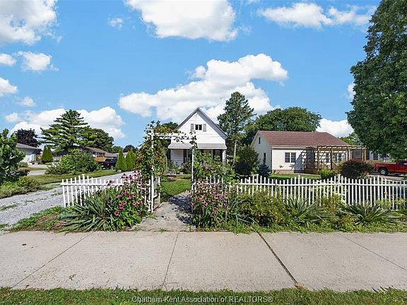 2nd image of 45 Oxley Dr