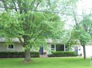 36 E 1st St, Clintonville, WI 54929