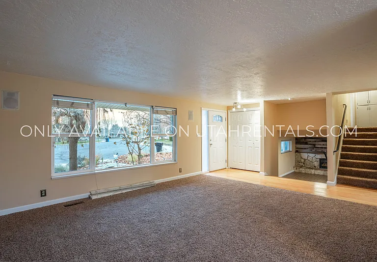 661 E 60th Cir N — Photo 7
