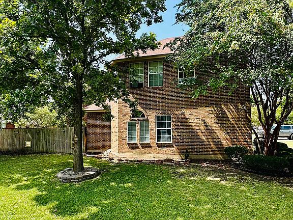 4th image of 311 Ridge Hollow Trl