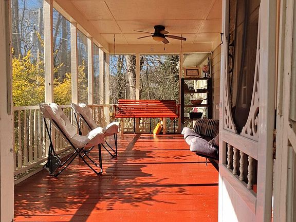 3rd image of 5110 Hill Rd