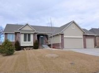 708 E Crescent Lakes Dr, Andover, KS 67002