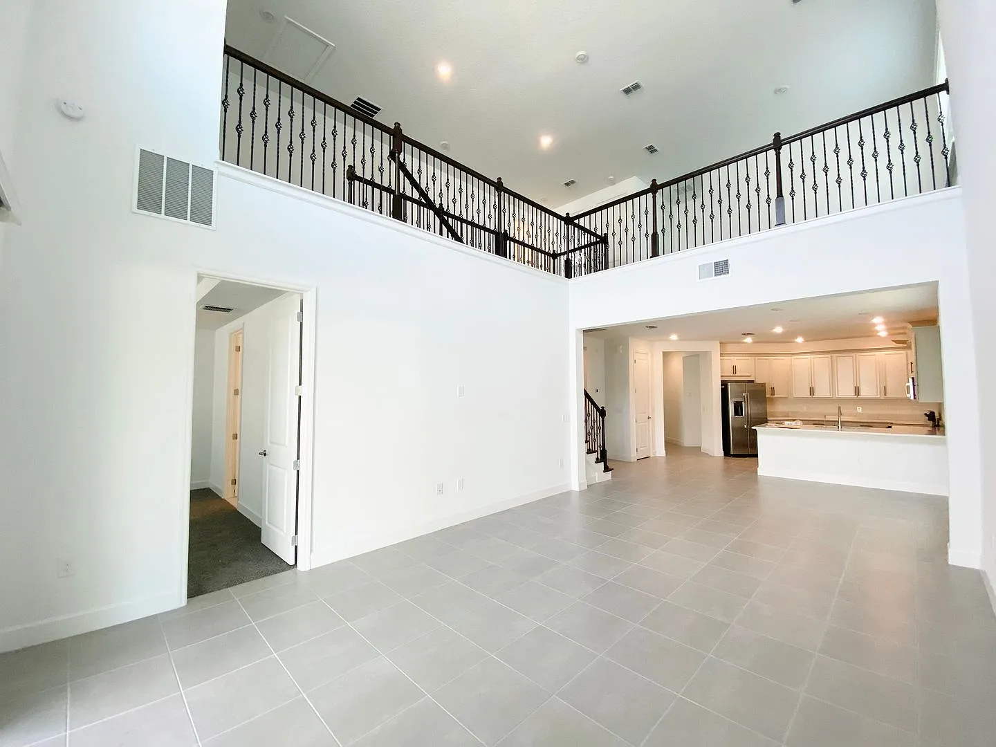 Awesome Home Ready for you in Winter Park — Photo 2