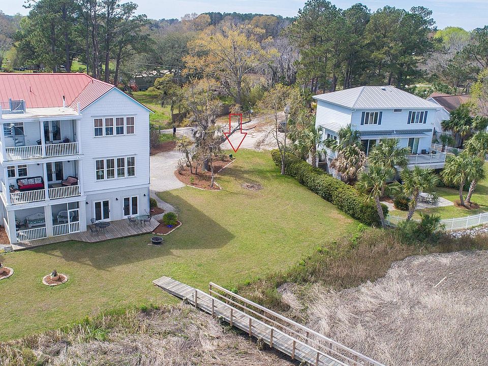 2nd image of 40 Jeannine Ct