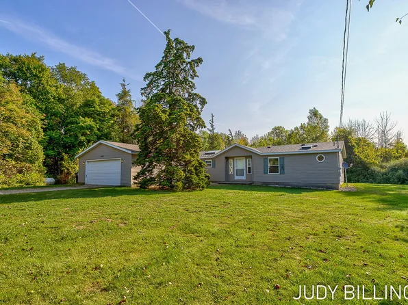 2499 64th St, Fennville, MI 49408