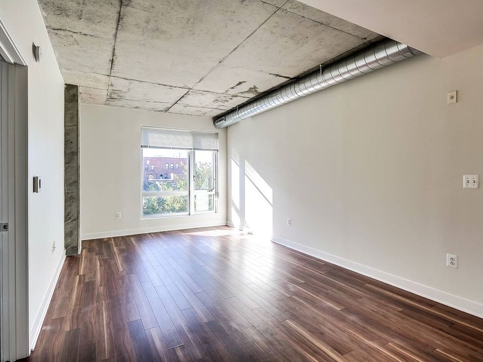 Building Photo 5