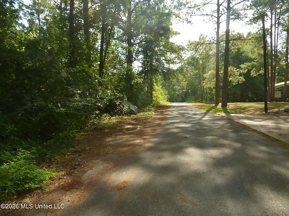 5th image of Cedar Dr Lot 27