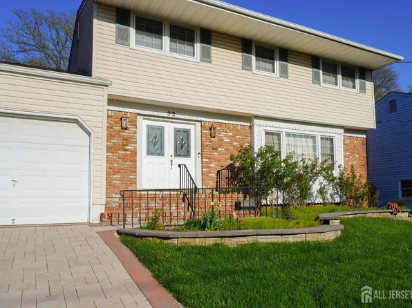 32 Eileen Way, Edison, NJ 08837