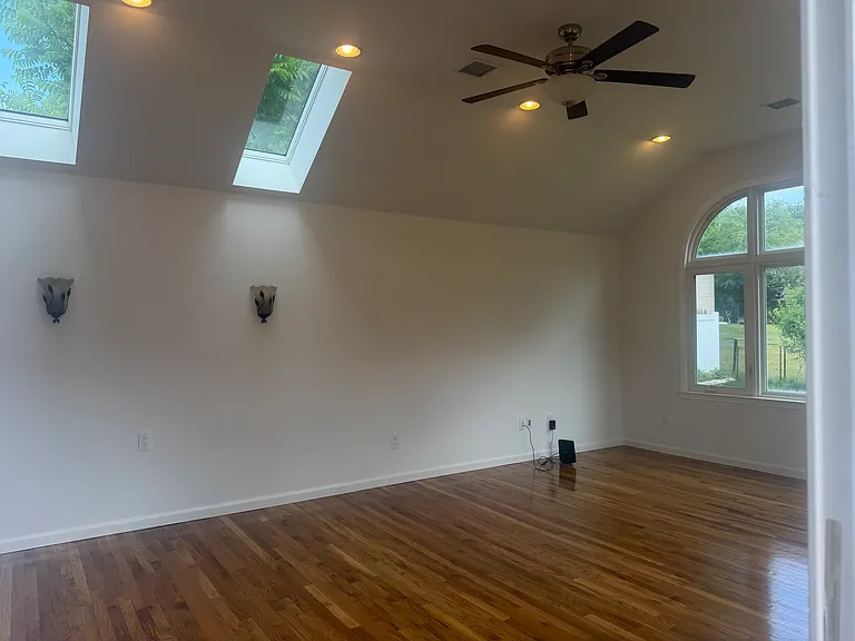 62 W McClellan Ave — Photo 5
