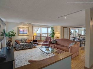 48 Southampton Rd #B, Easthampton, MA 01027