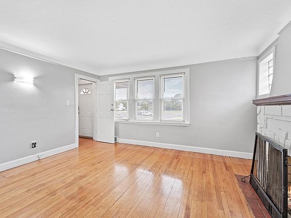 4th image of 1524 Cicotte Ave APT 1