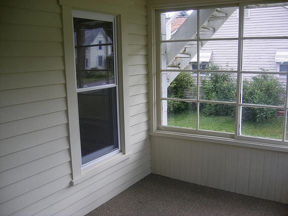 4th image of 16 Sherman Ave