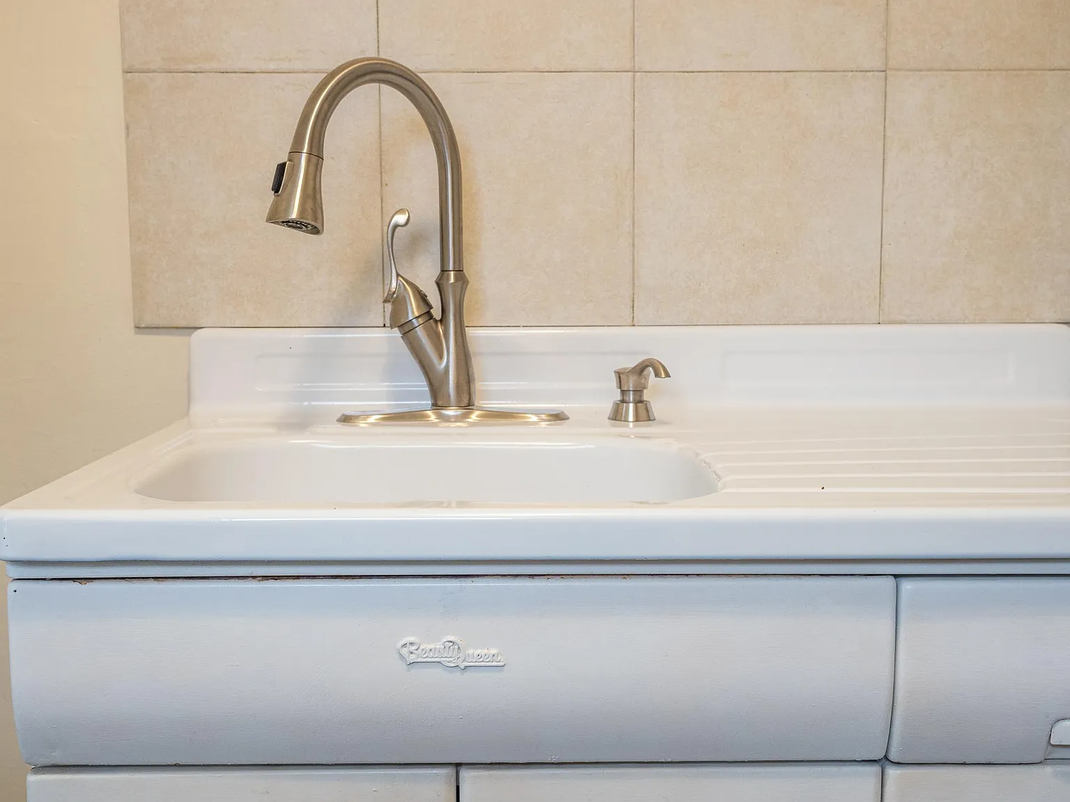 1 bed, 900 sqft, $1,215 — Photo 4