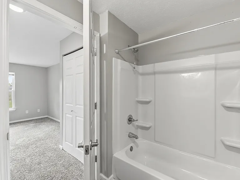 Spring Lake Apartments — Photo 15