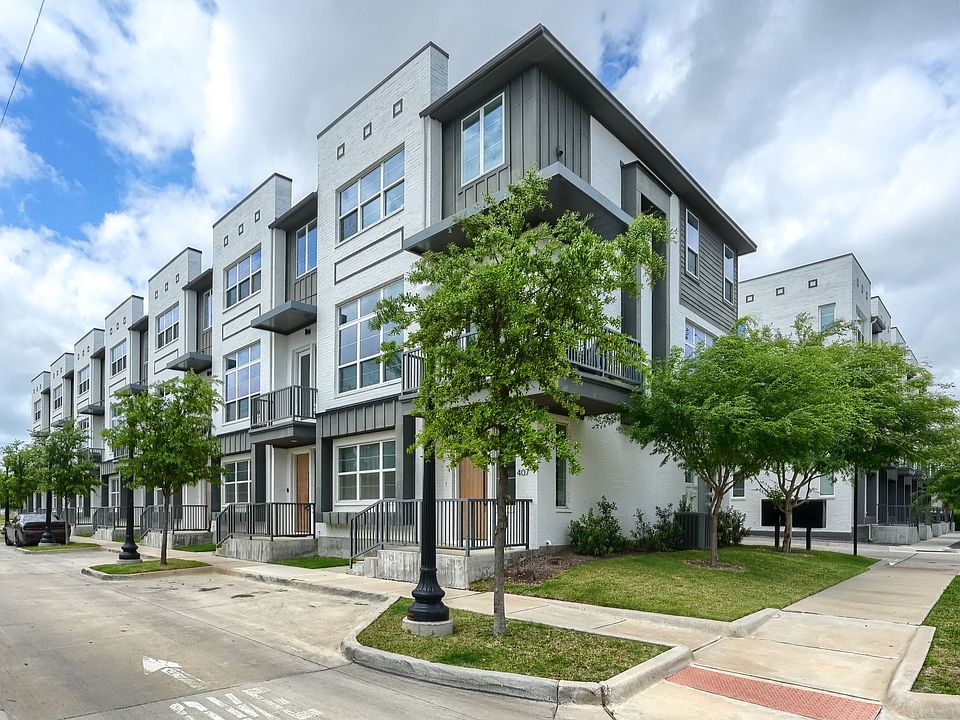 1st image of 13325 Bee St #406