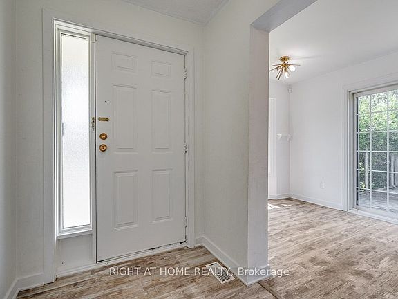 5th image of 85 Winchester Dr